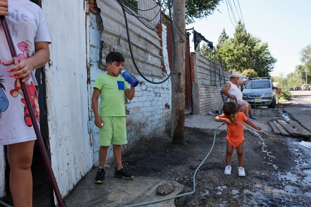 Охолодження на околицях Мадрида. Спека посилюється через відсутність кондиціонерів у багатьох будинках і на підприємствах.